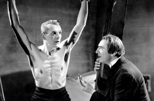 The Black Cat. Lugosi skinning Karloff